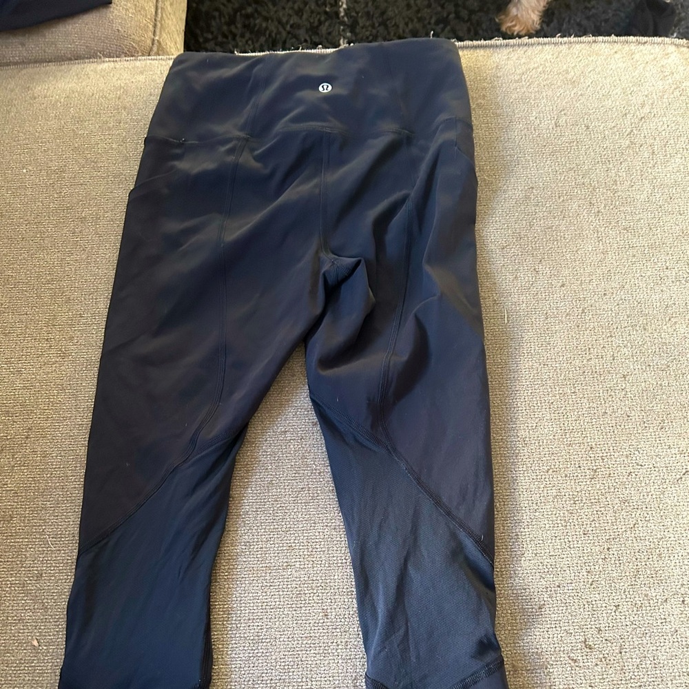 Black lululemon leggings